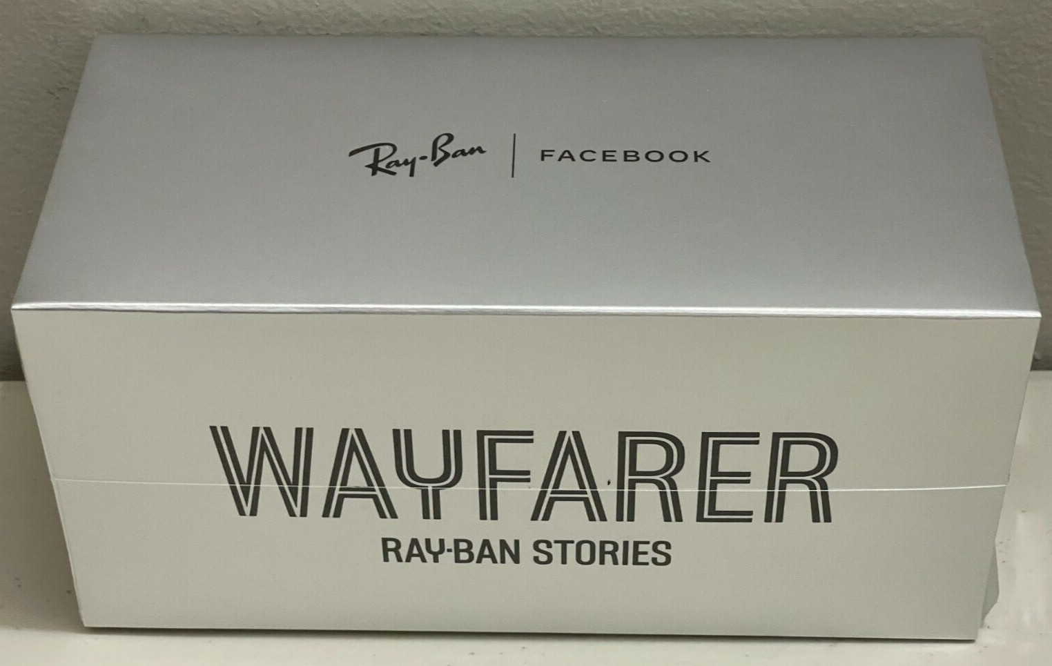 Ray-Ban Stories Wayfarer FACEBOOK Smart Glasses Black Frames wit Green G-15 Lens