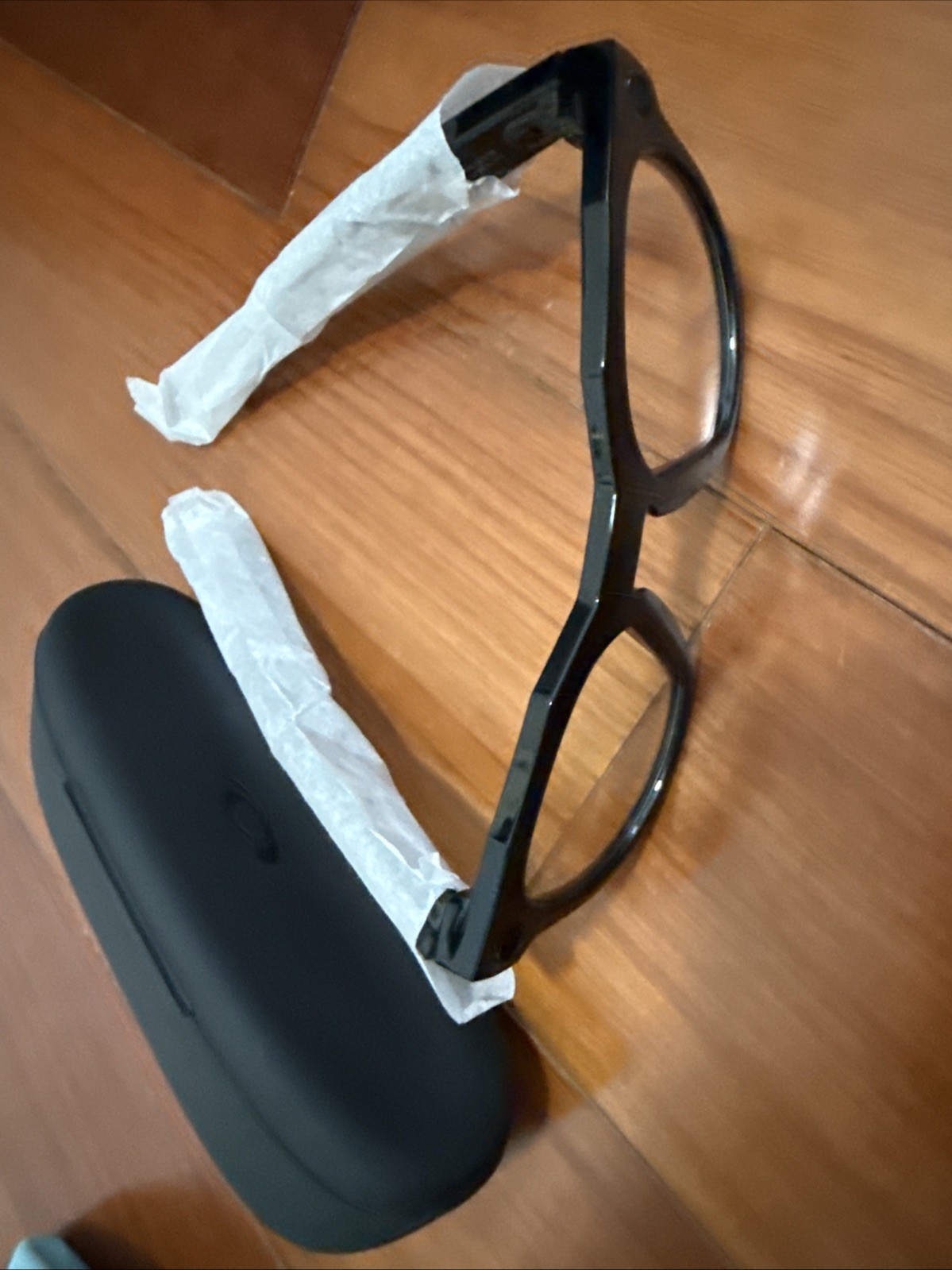 Oakley Meta Glasses HSTN – OW8002-0751 – 51-22 – Clear Lense & Shiny Black Frame