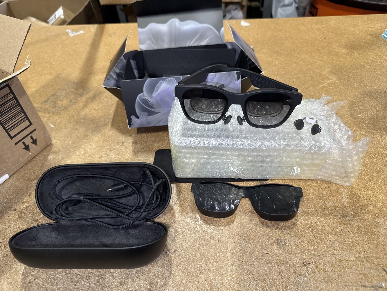 US XREAL Air2 Air 2 Smart AR Glasses Lightweight Giant Screen 120Hz 3D Gaming