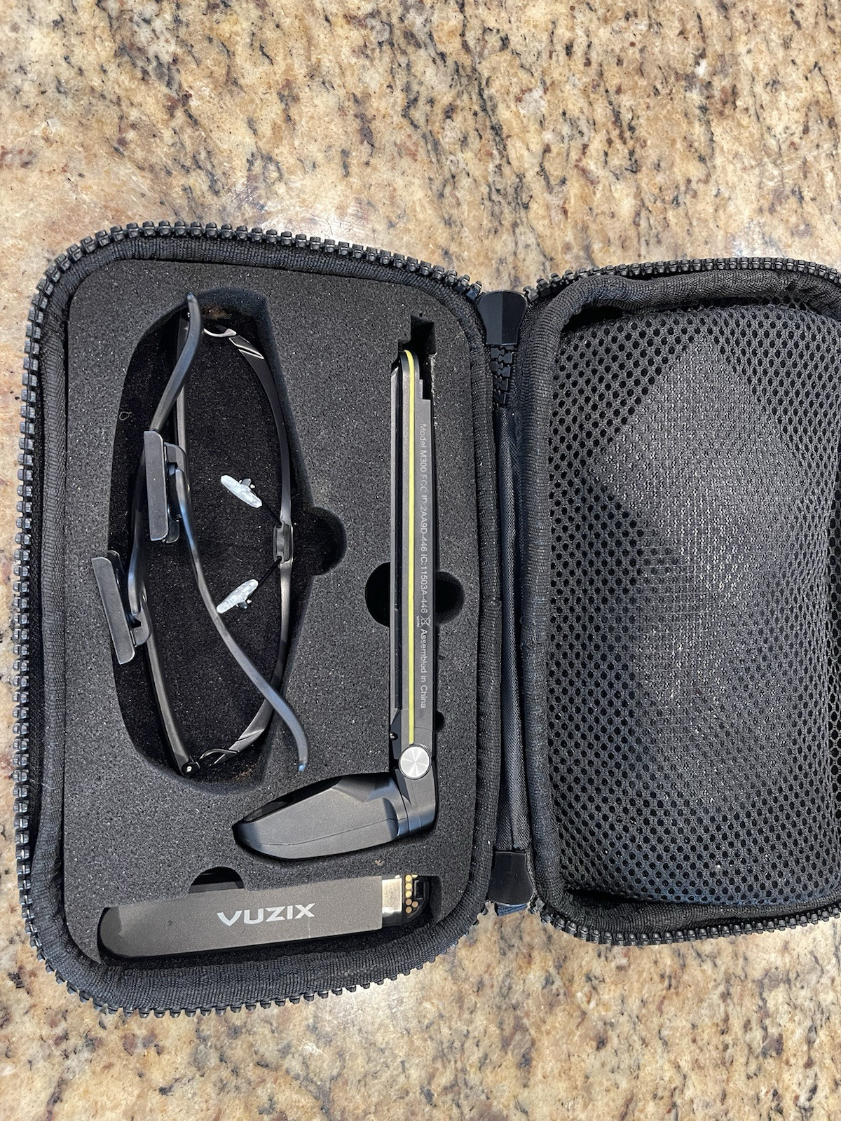 Vuzix M300 Smart Glasses With Augmented Reality for Workplaces – EARLY MODEL