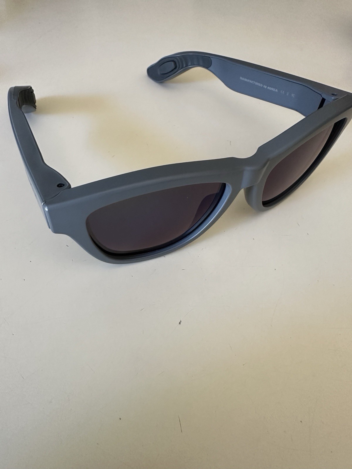 Zungle Viper Smart Audio Sunglasses Gray Frame Blue Lenses w/ Case USB Cable