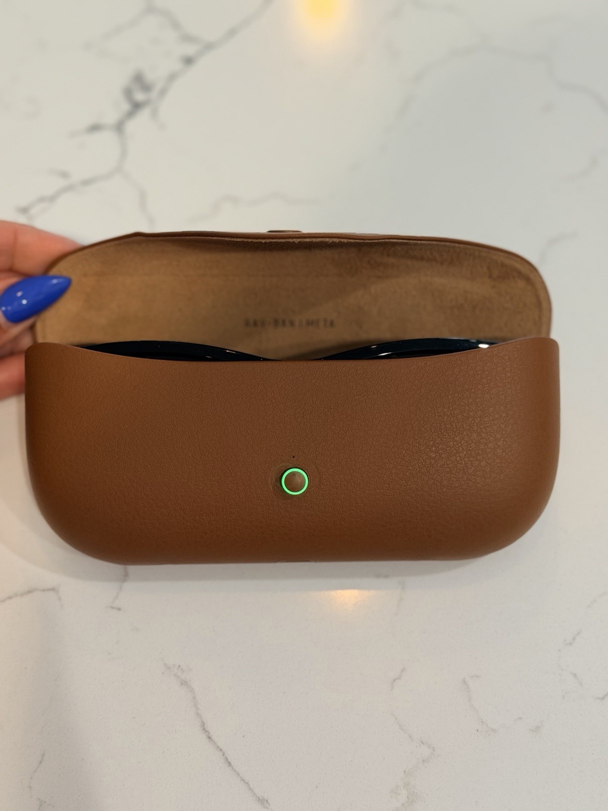 Ray-Ban Meta Smart Glasses Bluetooth Wi-Fi with Charging Case