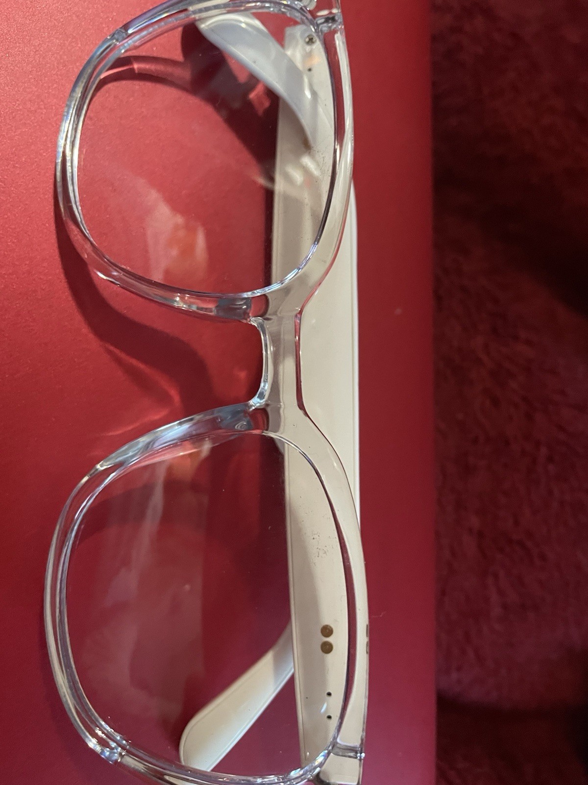 smart glasses classy design with a carrying case nice designer looking glasses