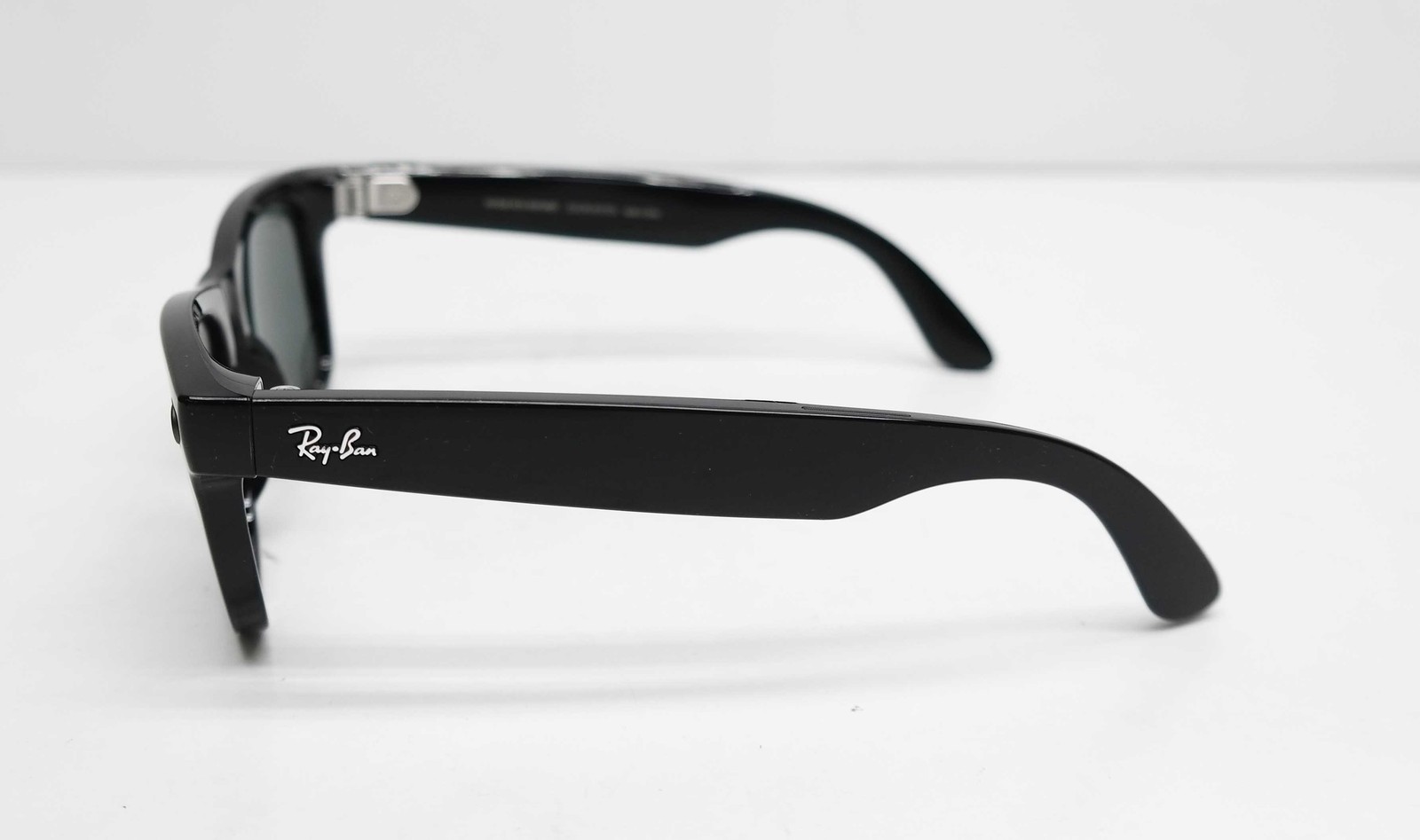 Ray-Ban Meta Wayfarer RW4008 601/71 53mm AI Glasses Shiny Black /Green