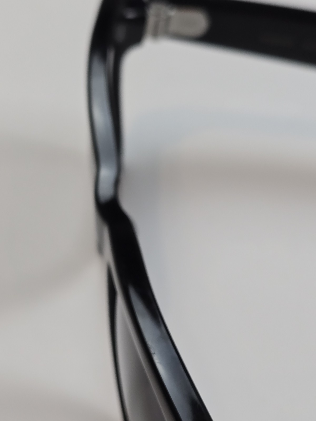 Ray-Ban Meta Wayfarer Gen 1 Shiny Black RW4006 601/71 50-22 ,,(NO CASE)