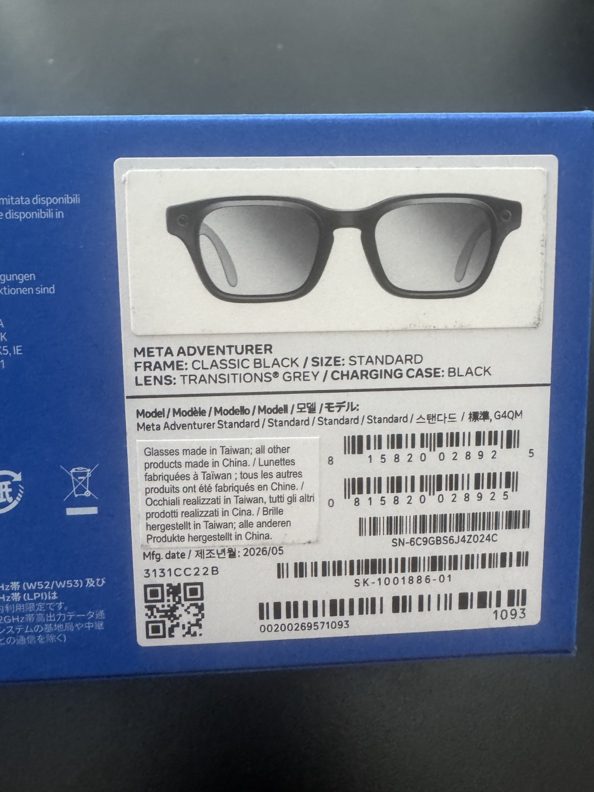 Meta Adventurer Classic Black , Standard Size, Transition® Grey Lenses