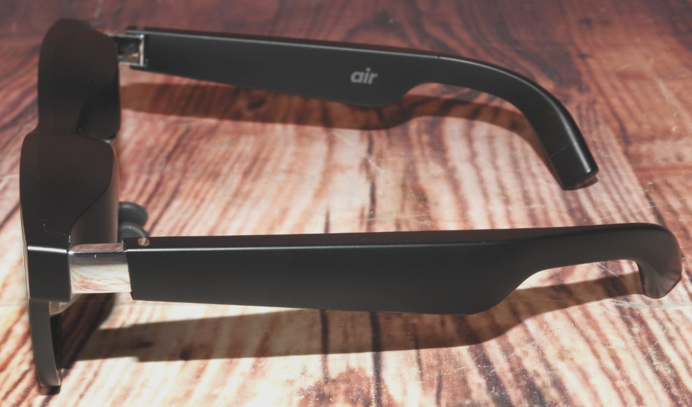 XREAL Air NR-7100RGL Smart projector glasses with xreal beam