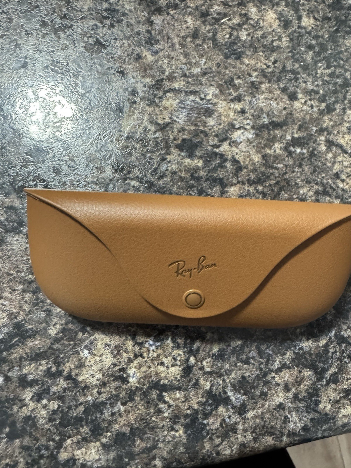 Ray-Ban Meta Brown Leather Snap-Closure Gen 2 Meta Glasses Chargjng Case.