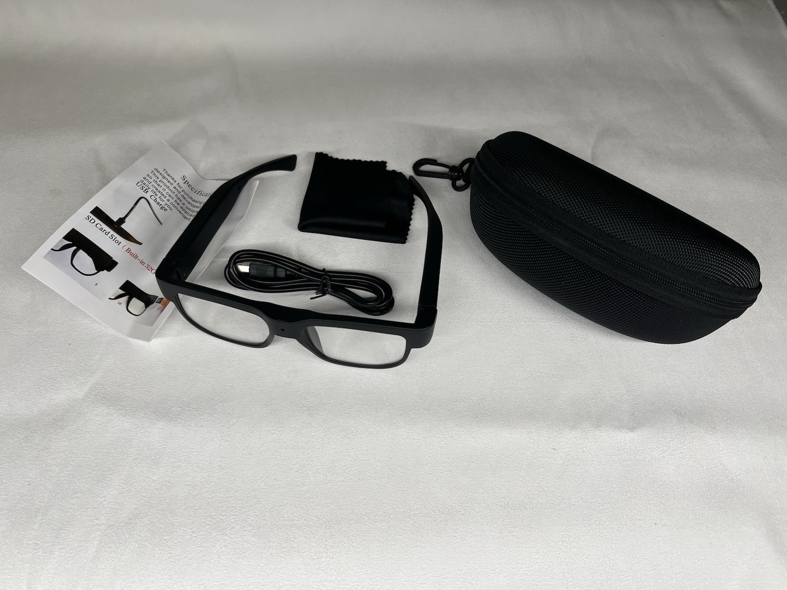 Smart Glasses with Integrated Video Camera 1080 Res. + 32 GB Mini SD Card + Case