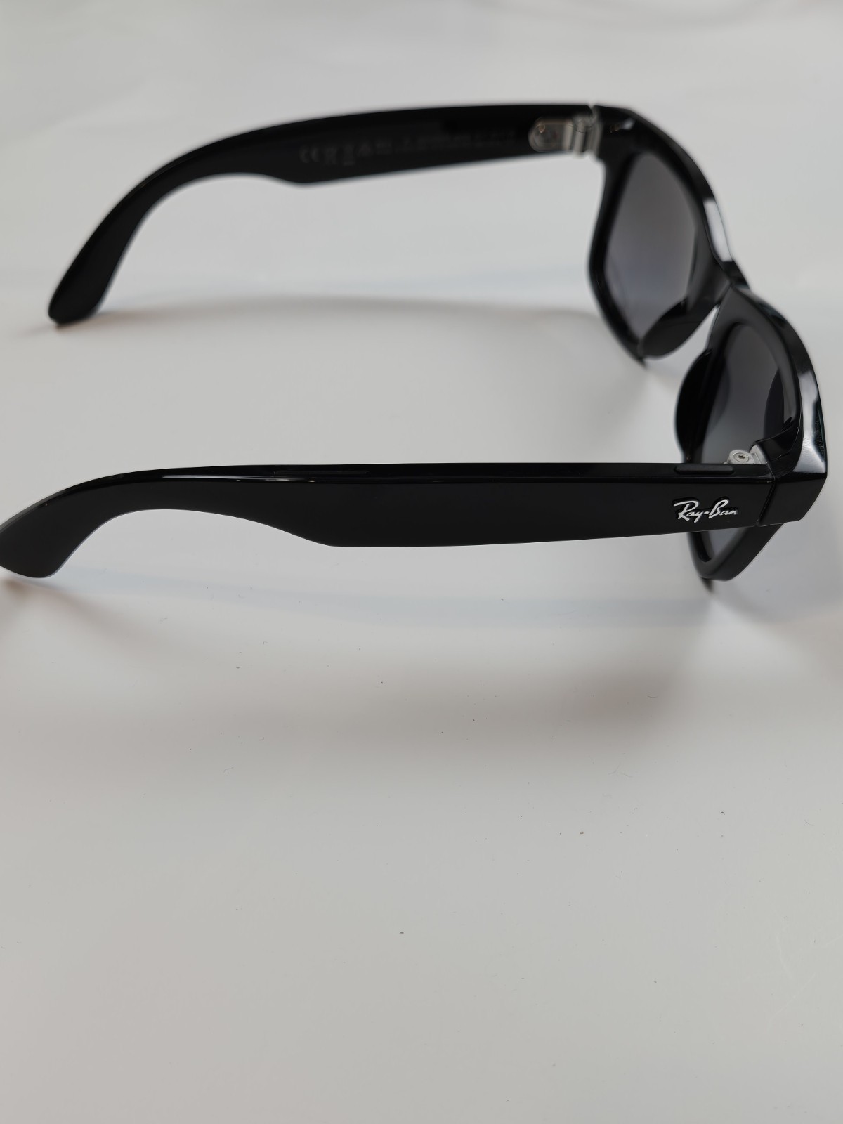 Ray-Ban Meta Wayfarer Gen 1 Shiny Black RW4006 601/71 50-22 ,,(NO CASE)