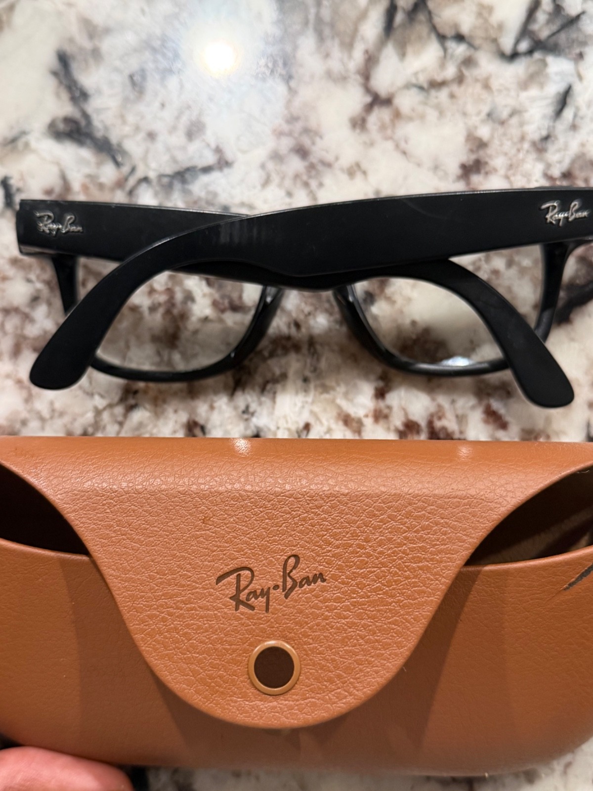 Meta Gen 1 , Transition Lenses , Charging Case . Glasses wont charge .
