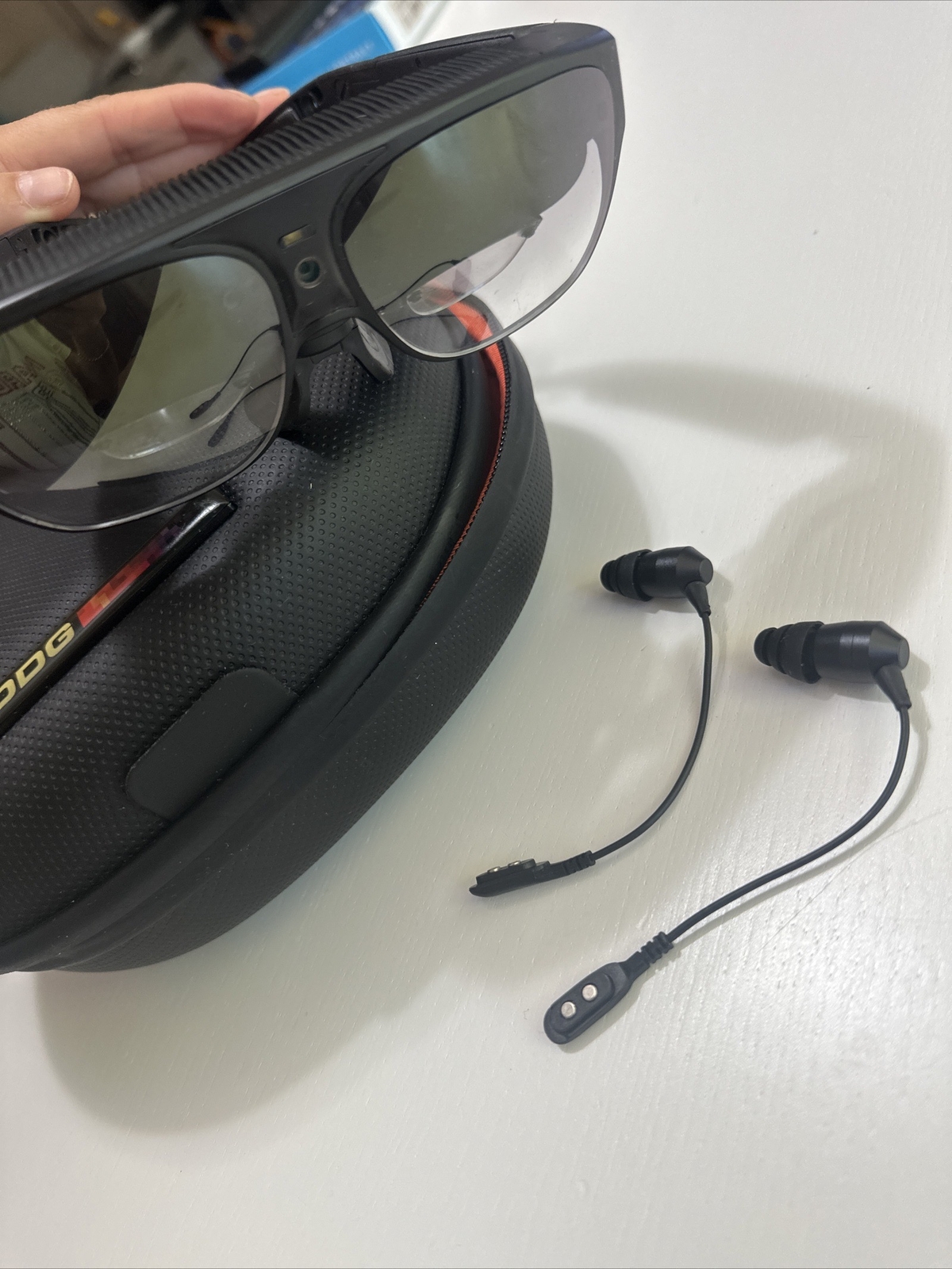 ODG R7L Smart Augmented Reality AR Glasses W/ Earbuds And No Charger