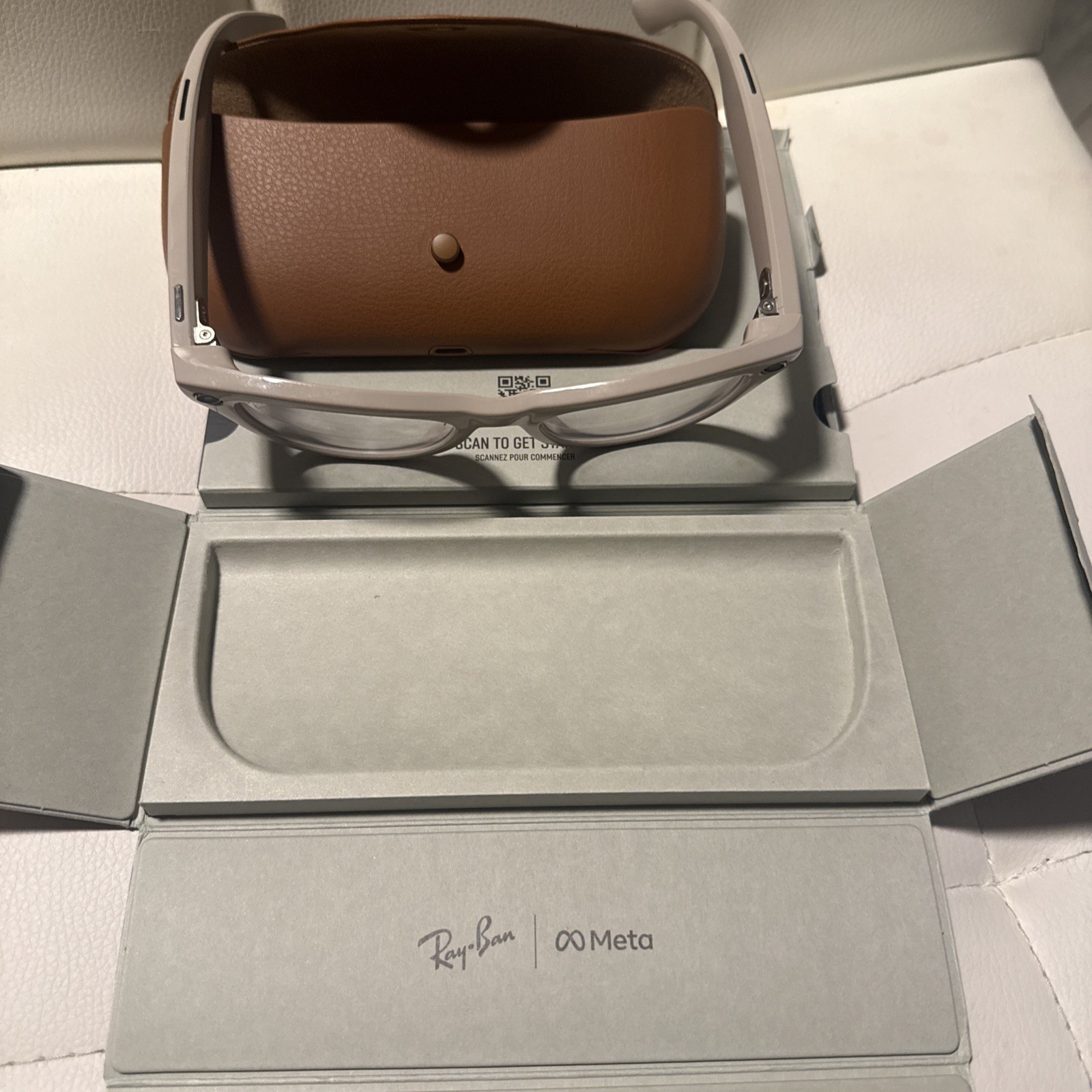 Ray-Ban Meta Wayfarer Shiny Chalky Gray (SKYLER RW4010 ) Smart Glasses