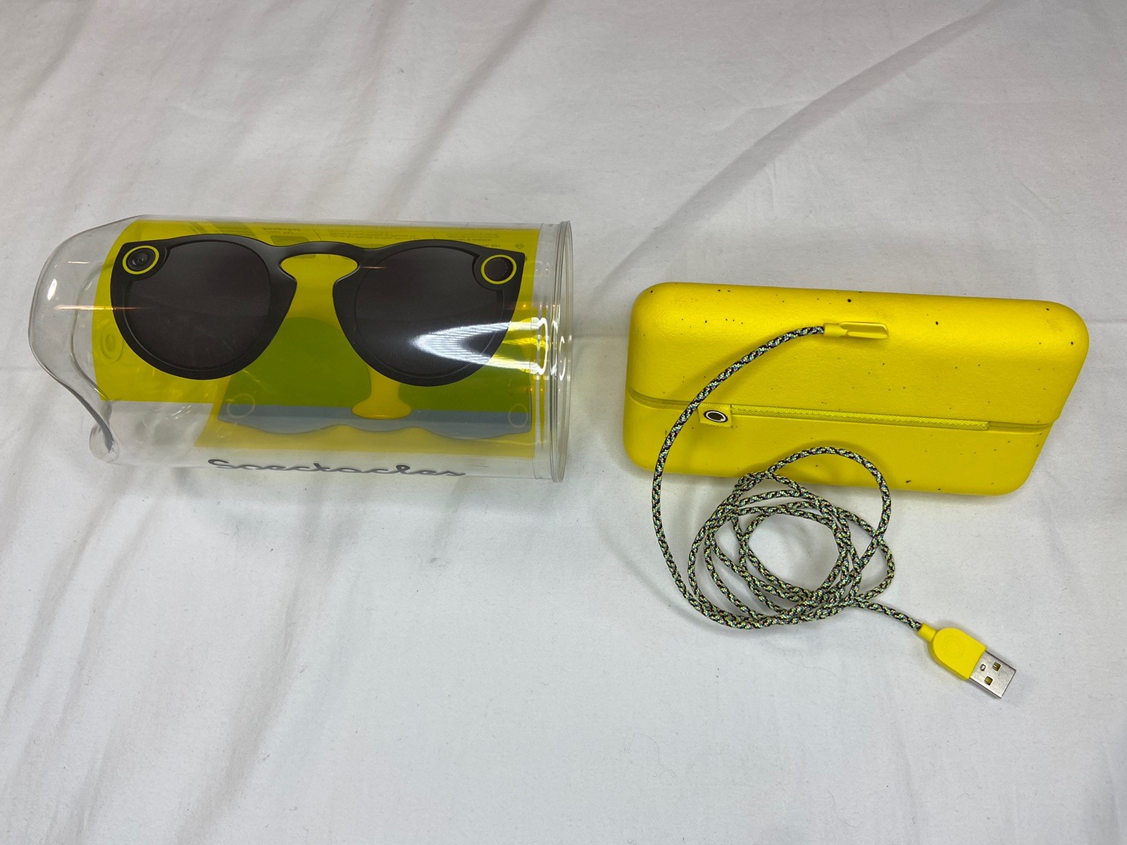 Snapchat Spectacles 1st Gen 2016 Charger Cord & Case Included