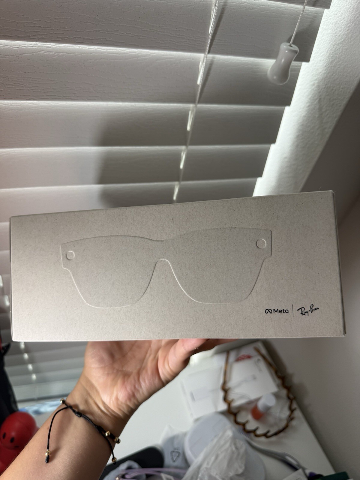 Meta Ray-Ban Display Smart Glasses + Meta Neural Band, Bluetooth & Wi-Fi