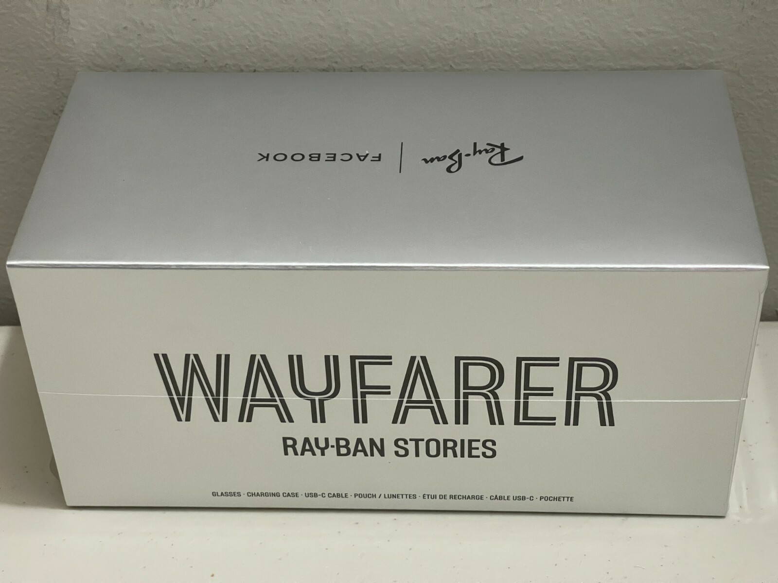 Ray-Ban Stories Wayfarer FACEBOOK Smart Glasses Black Frames wit Green G-15 Lens