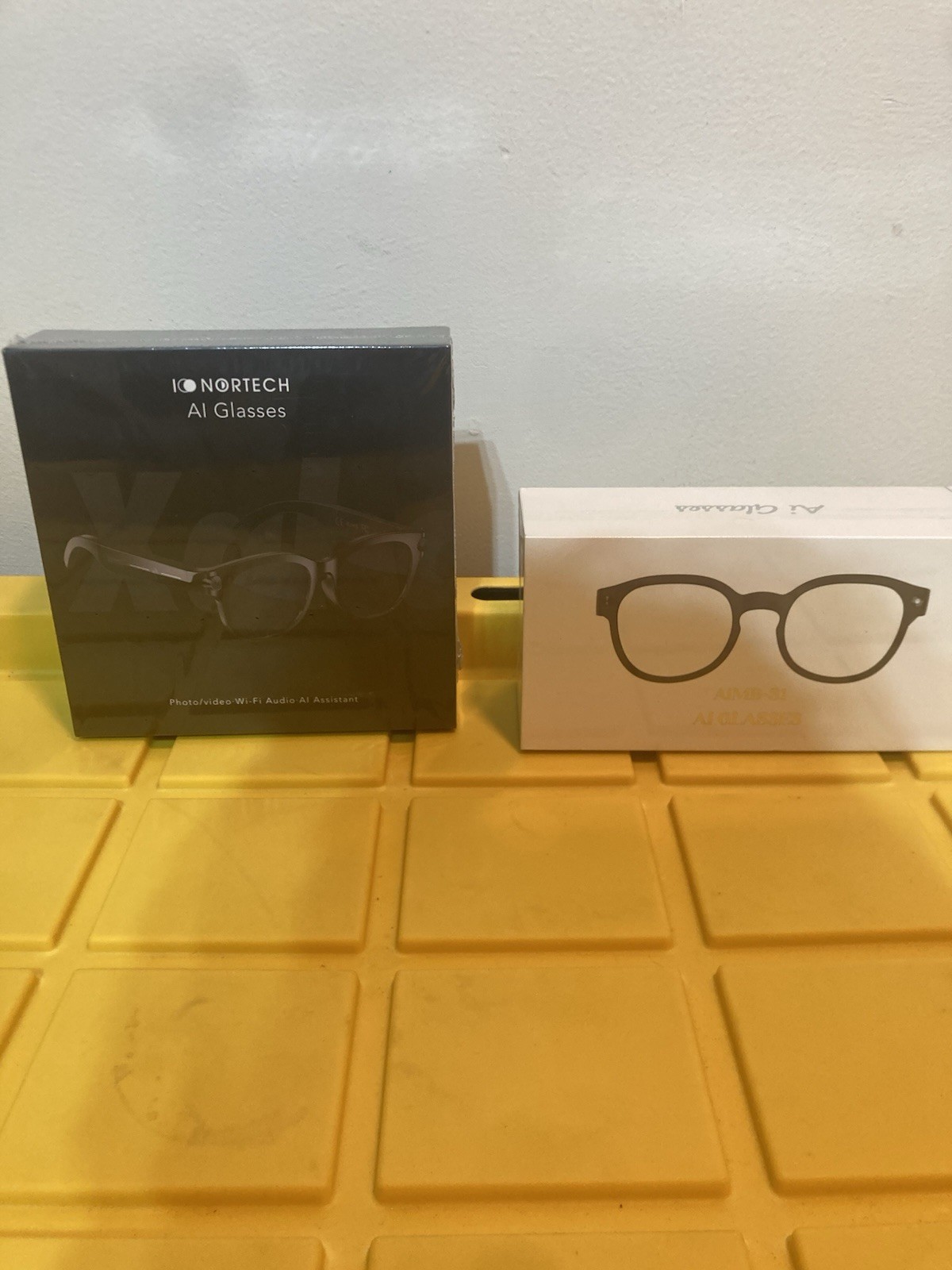 (read description) Glasses Model AIMB-G1 Wi-Fi Connectivity Smart Glasses