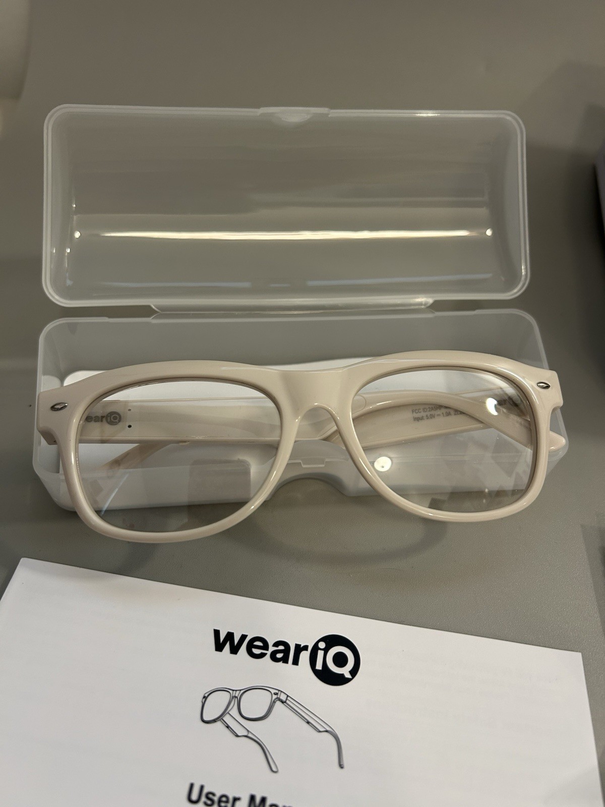 weariq smart glasses Beige Glossy Frame