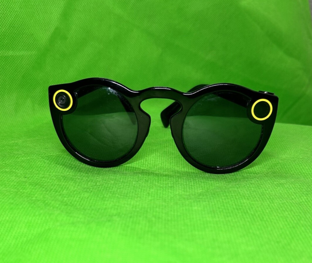 Snapchat glasses – glasses only (no charger/case)