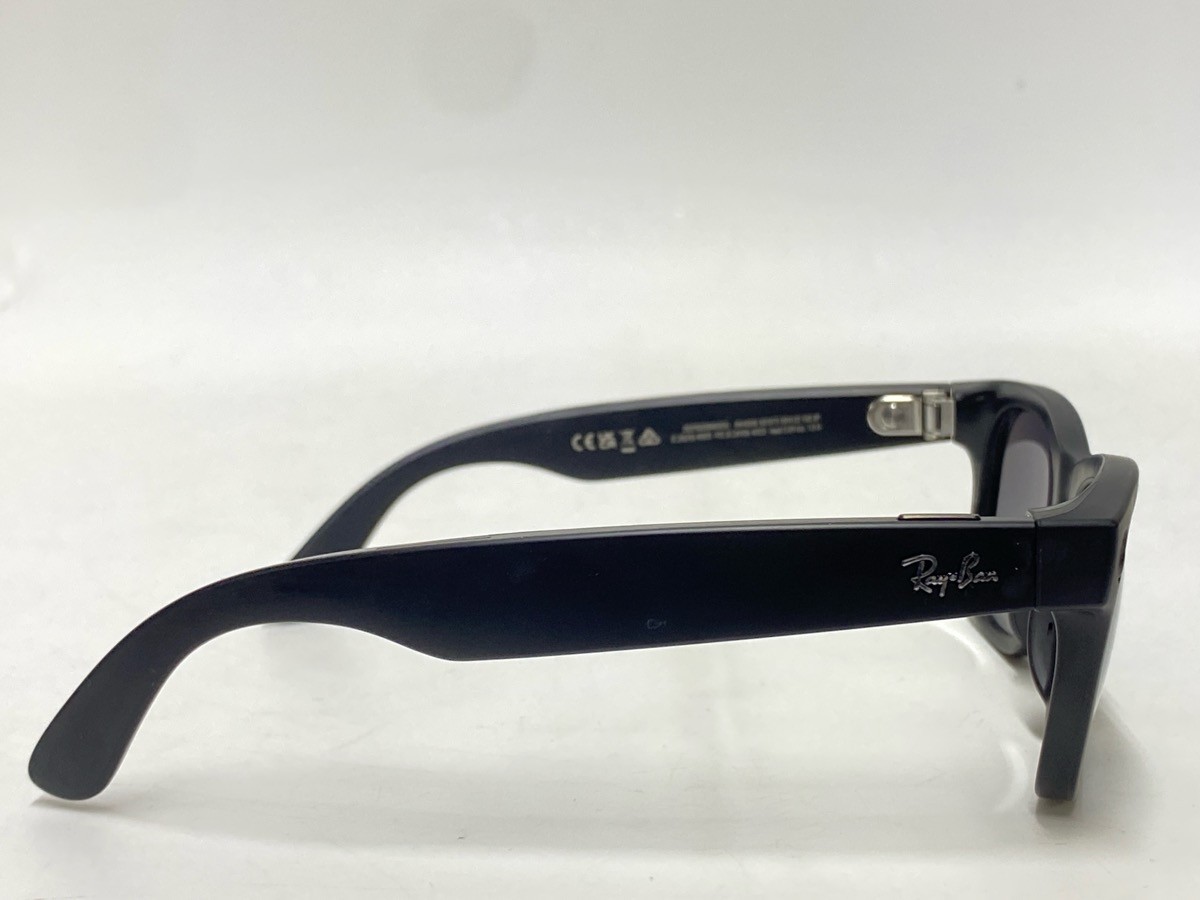 Ray-Ban Meta Wayfarer Smart Glasses – Matte Black (UD4057481)