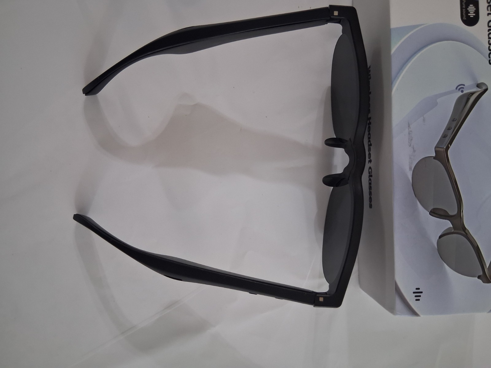 XG88 Pro Wireless Headset Smart Glasses Bluetooth Connectivity