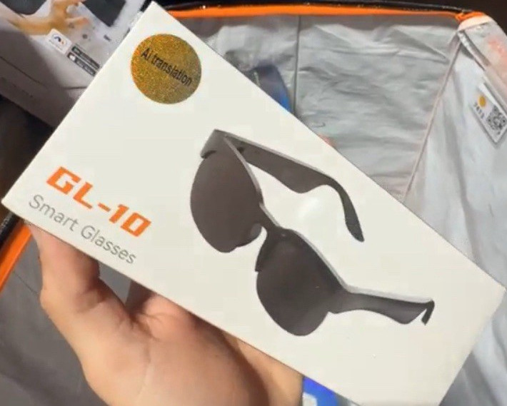 GL-10 Smart Glasses with AI Translation