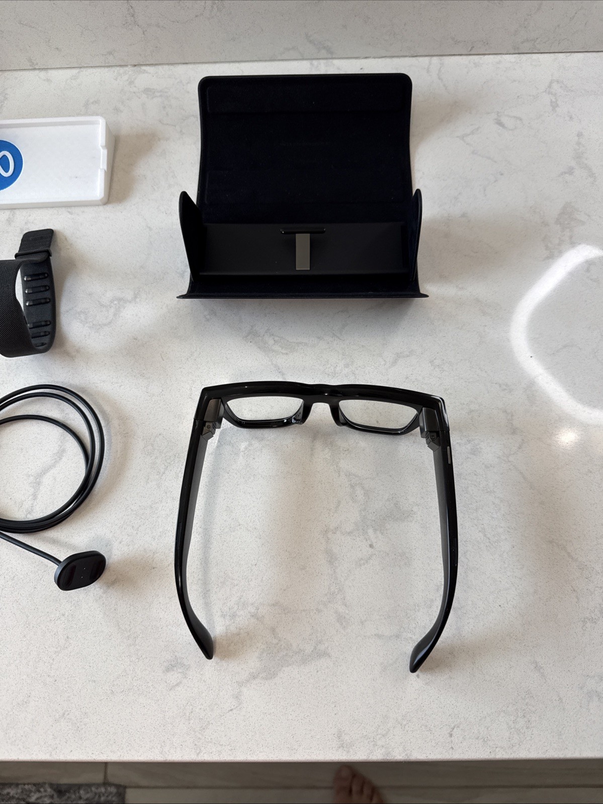 Meta Display Glasses Black, Large Frame, Size 2 Band And Charging case