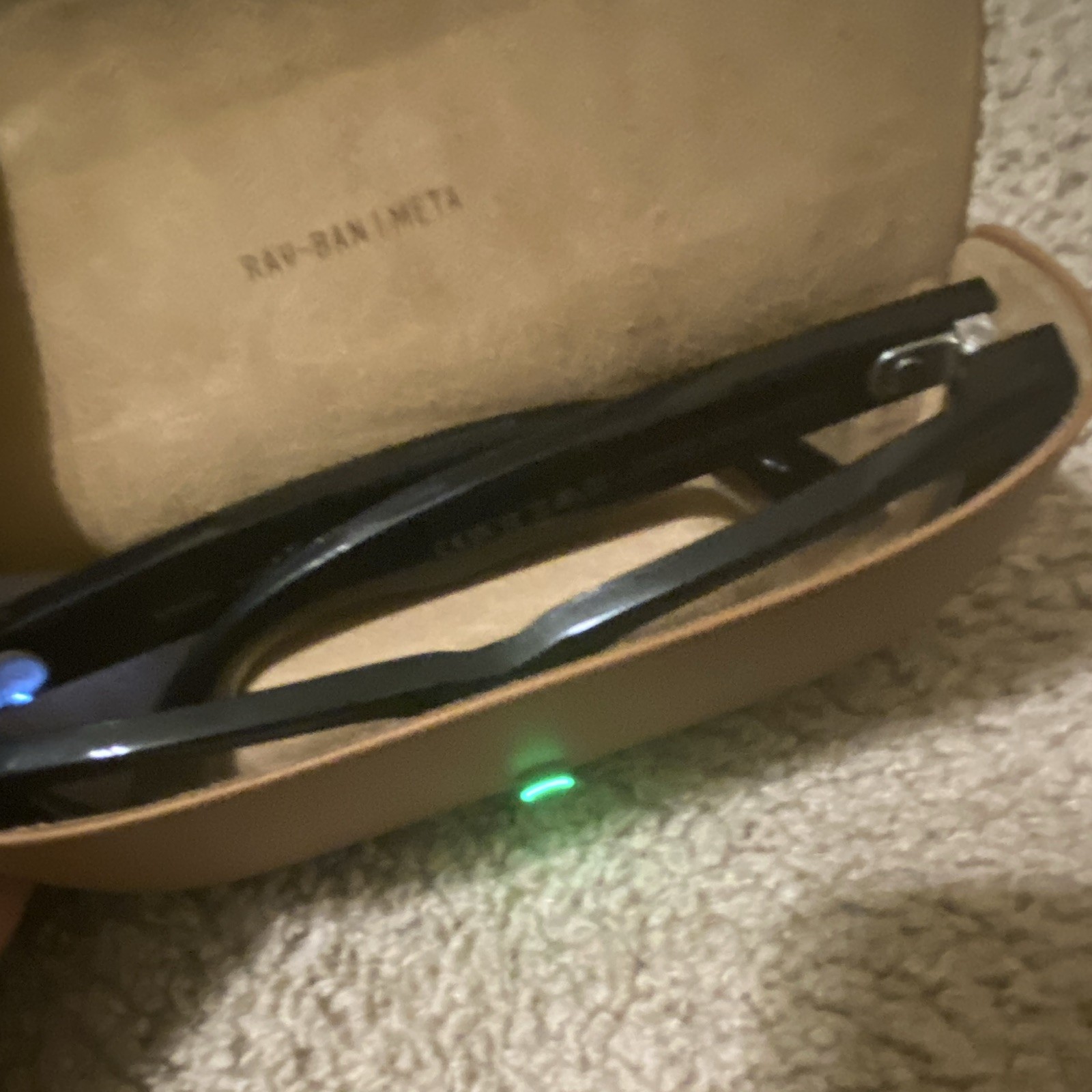 Ray-Ban Meta RW4006 Smart Glasses Smartglasses with Ray-Ban Meta Case