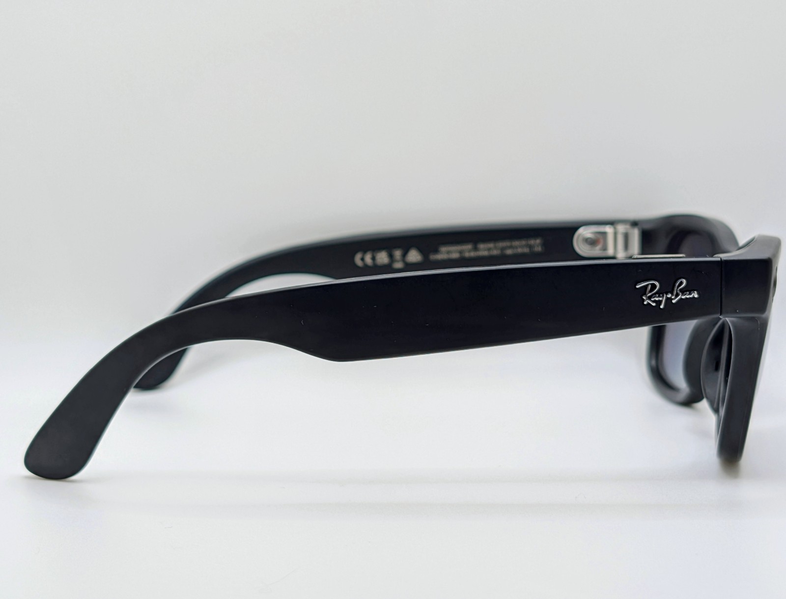 Meta Ray Ban-Wayfarer sunglasses-Black-Graphite Polarized(Light Scratching) ~P