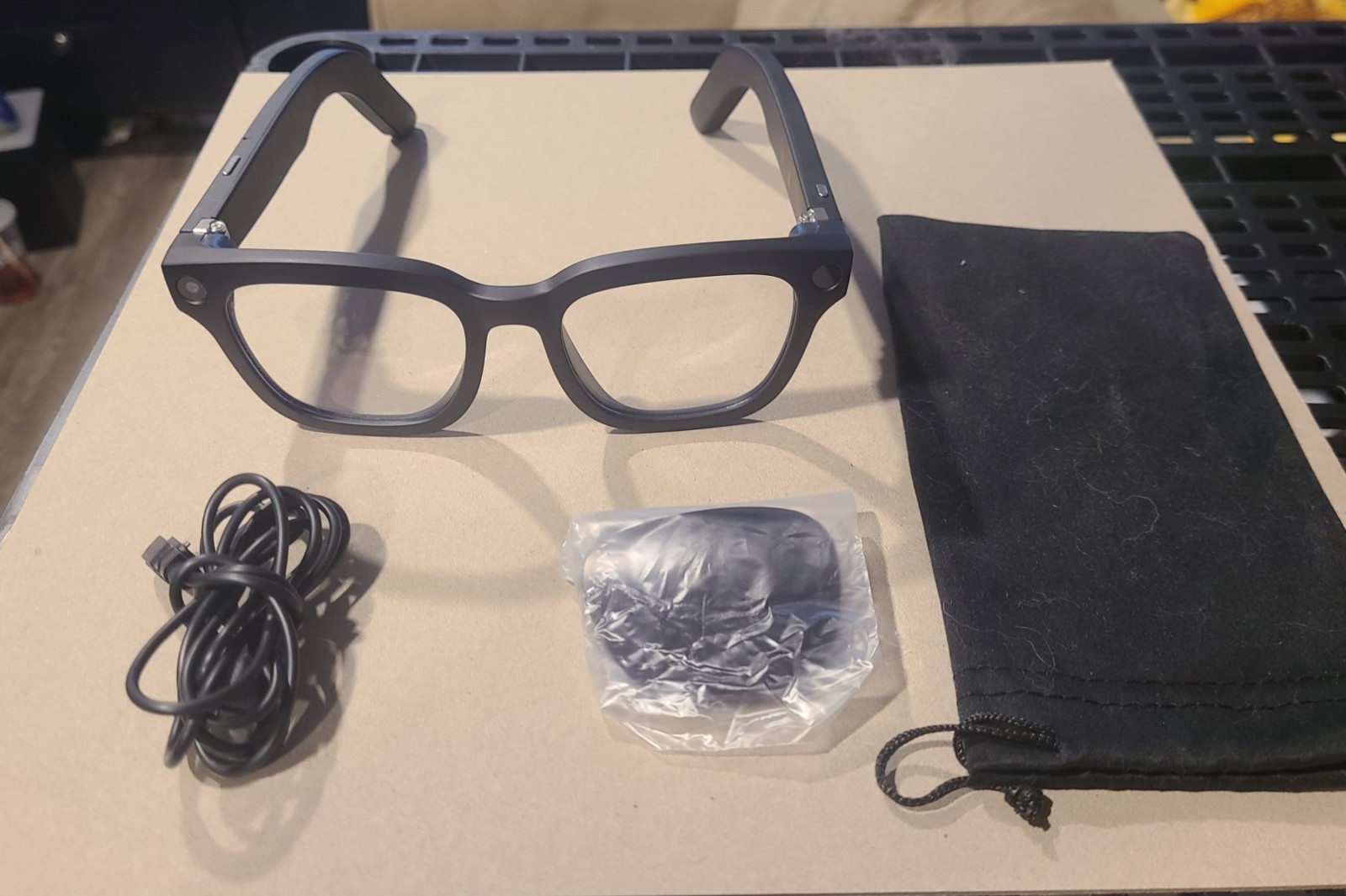 MIRO iVision6 AI Smart Glasses Black 32GB 1080p Camera Voice Assistant Bluetooth