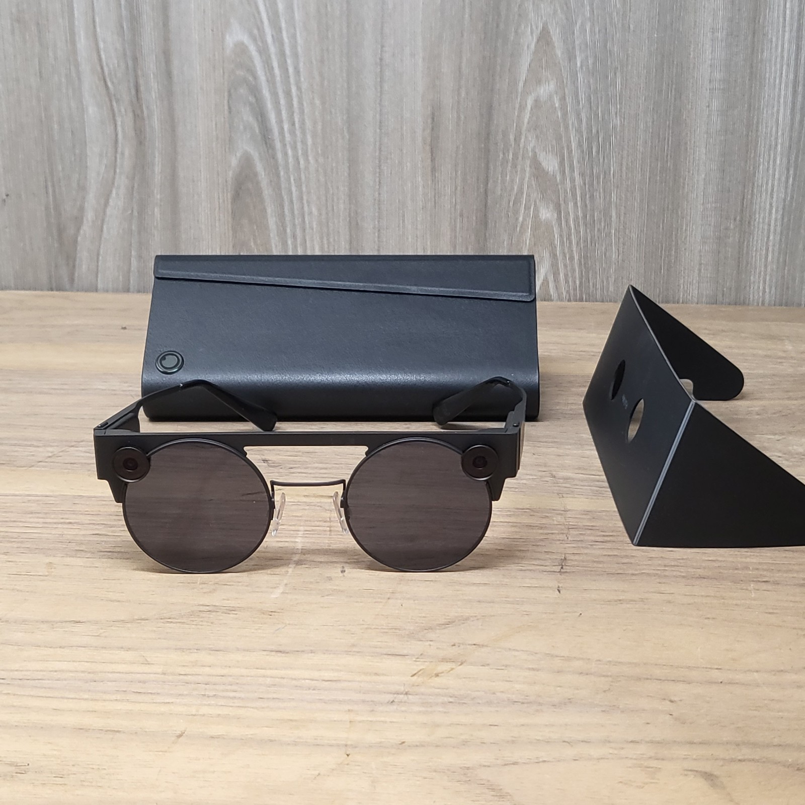 Snap Spectacles 3 Carbon Snapchat Sunglasses with Charging Case New Condition