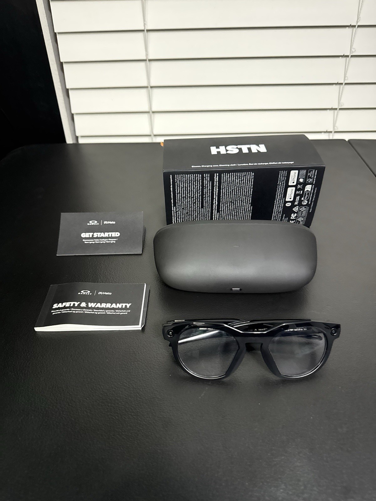 Oakley Meta HSTN Smart Glasses Black Transitions Amethyst OO9002