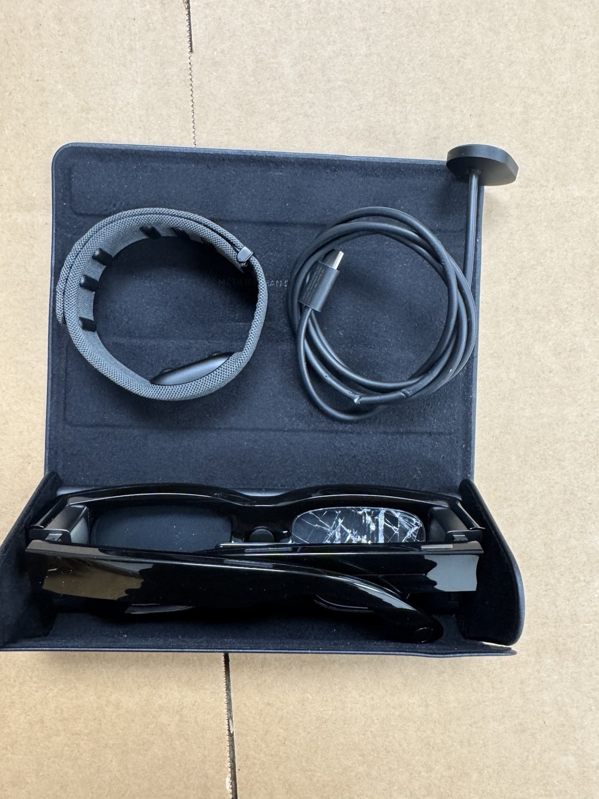 Meta Ray-Ban Display & Neural Band AI glasses -band size 2-SK-1001153-01- C PICS