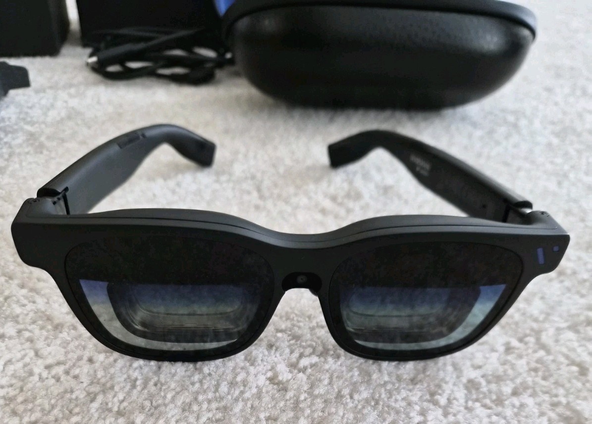 Viture Beast XR Smart Glasses PERFECT CONDITION Med SIZE
