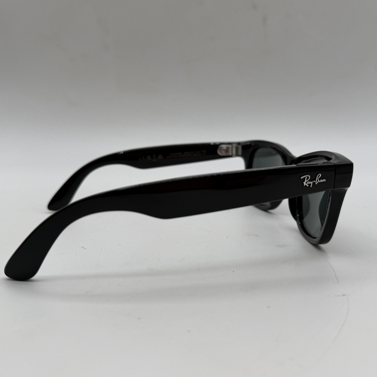 Ray-Ban Meta Wayfarer Gen 1 Shiny Black Standard RW4006 601/71 AI Smart Glasses