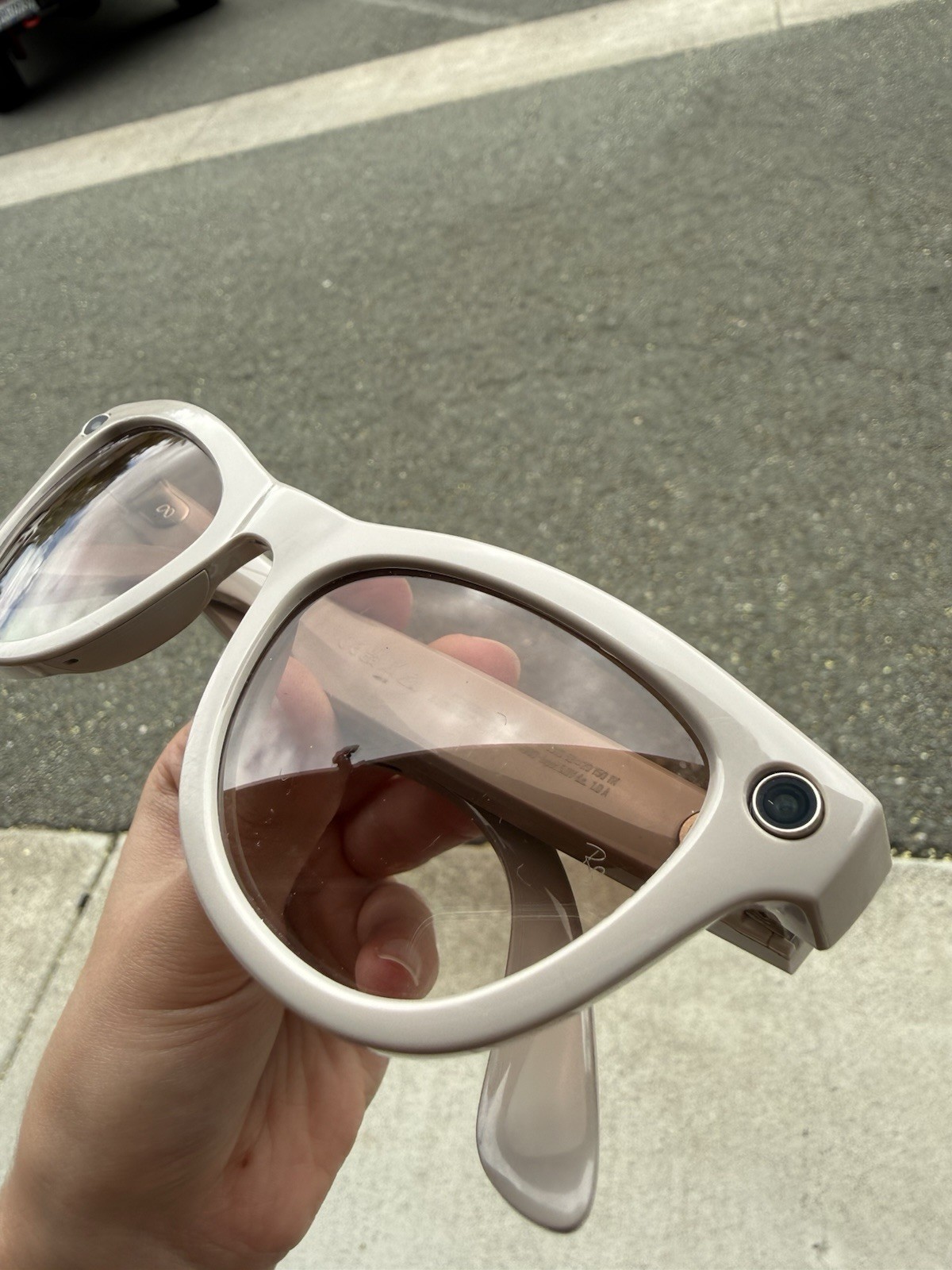 Ray-Ban Meta Skyler (Gen 1) Smart Glasses Pink Lenses – Shiny Chalky Gray RW4010