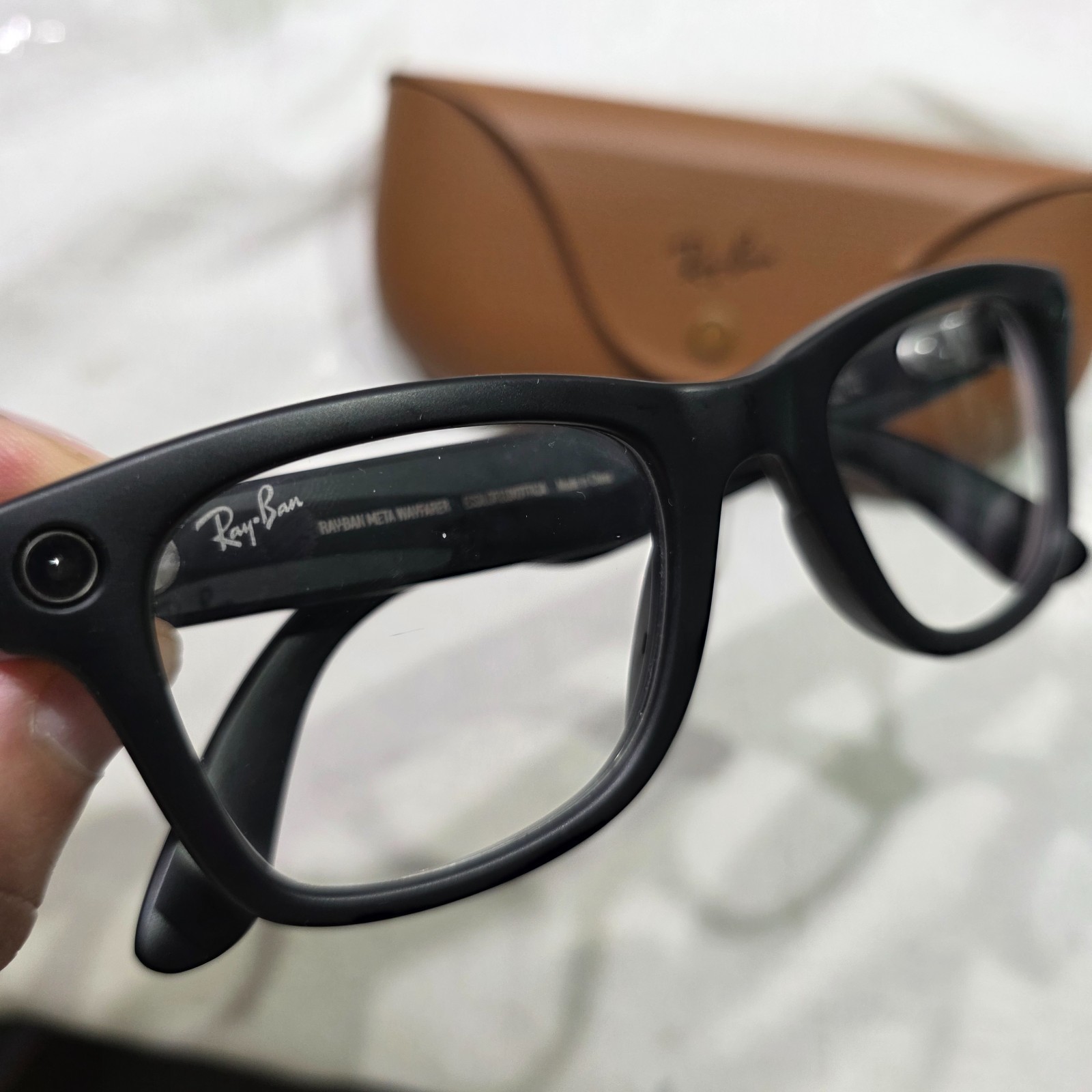 Ray-Ban Meta Wayfarer Smart Sunglasses – Matte Black/Transitions – RW4006 – REG