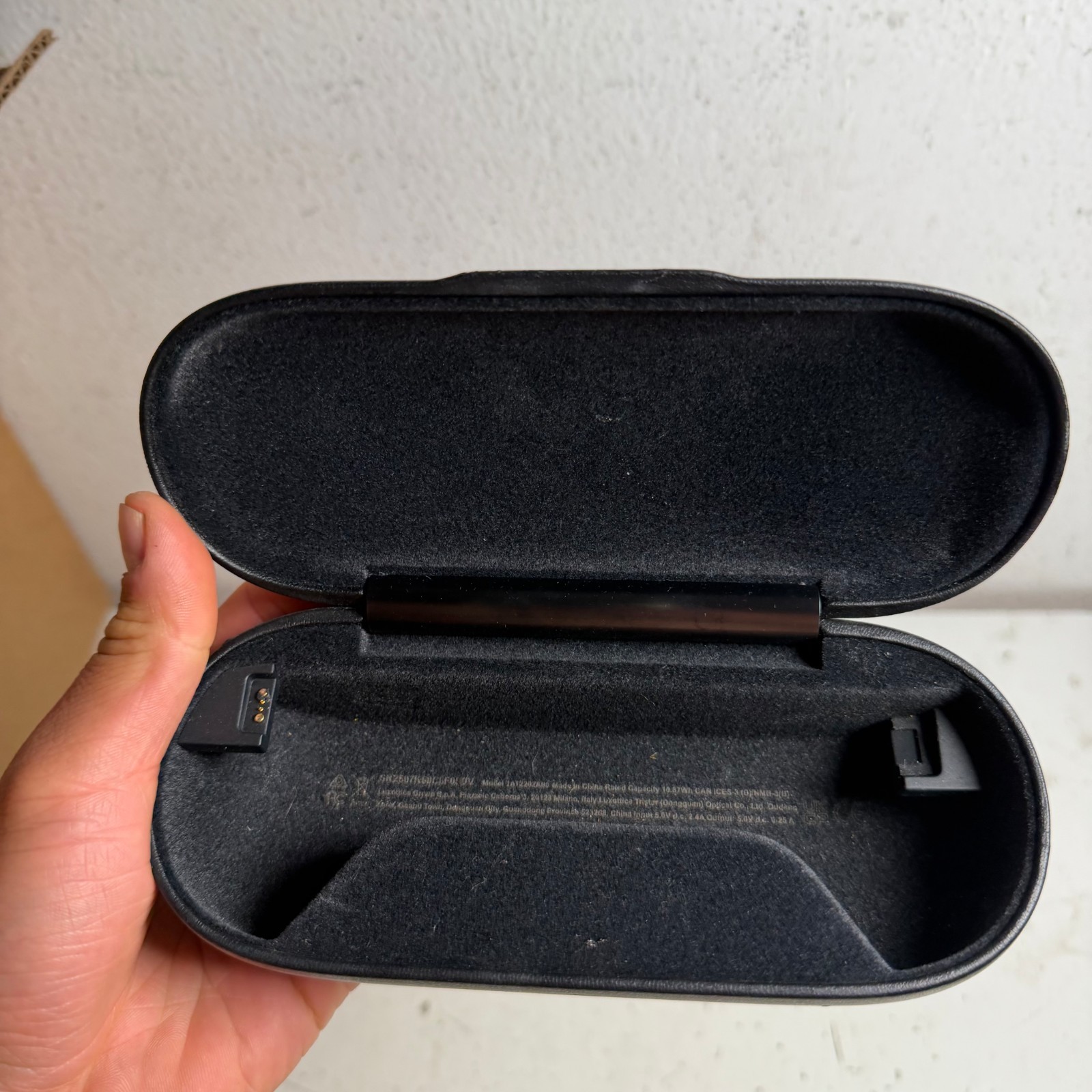 Ray-Ban Stories Meteor RW4005 Black Meta Smart Glasses with Charging Case