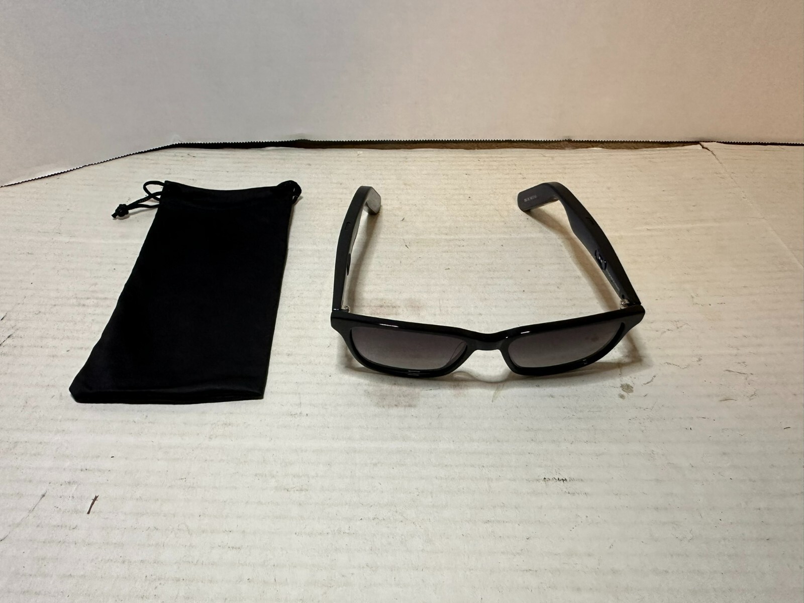 Lucyd Glasses LCD006-130 Bluetooth Smart Glasses no charger