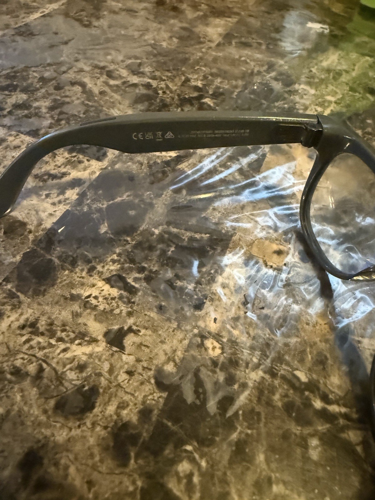 Ray-Ban Stories Meteor Smart Glasses RW4002 Bluetooth Wi-Fi with Case