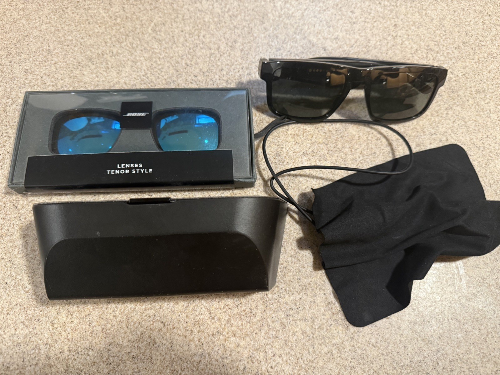 Bose Tenor Frames Bluetooth Audio Microphone Sunglasses black and blue lenses