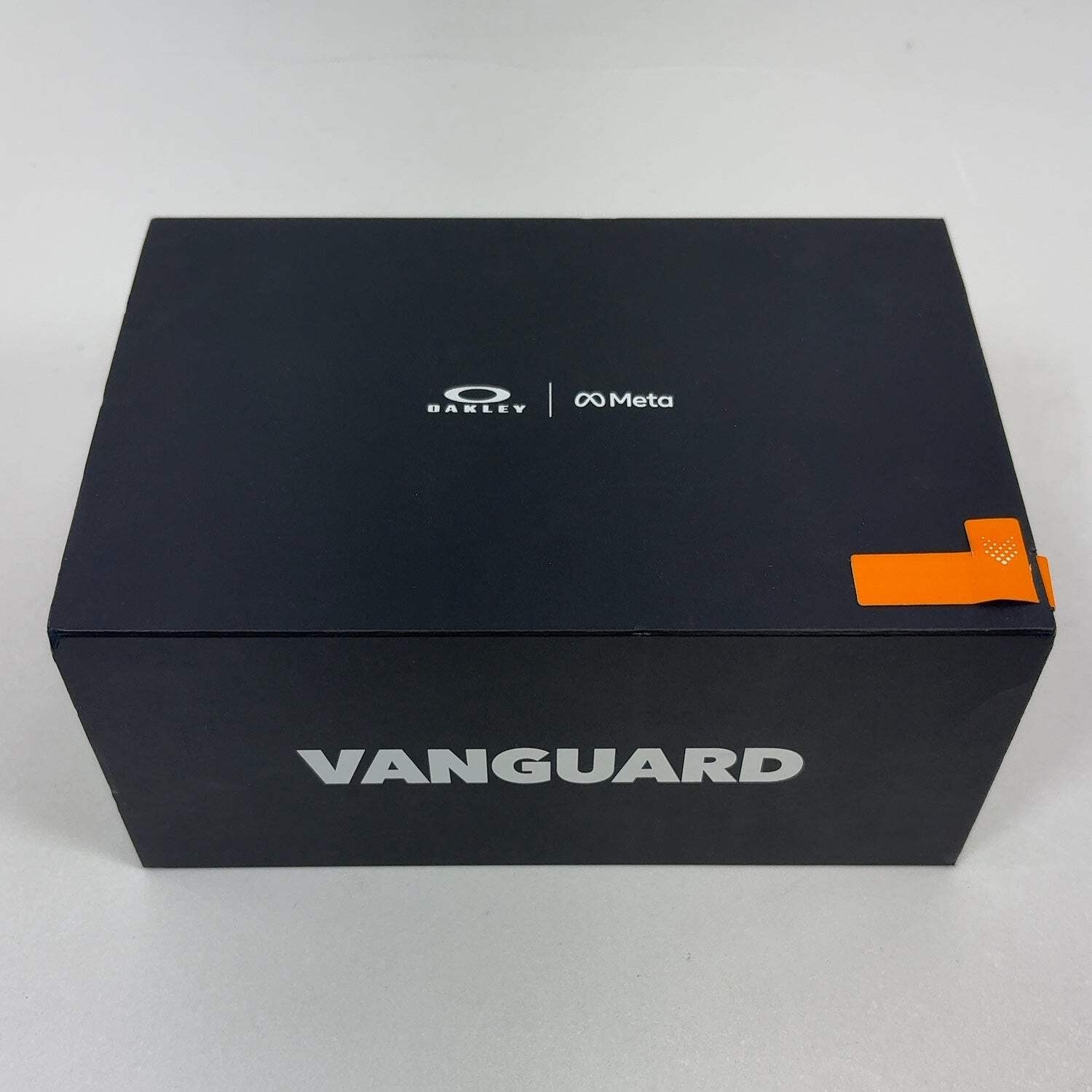 Open Box Oakley Meta Vanguard Matte Black Prizm OW8001-0152 AI Smart Glasses