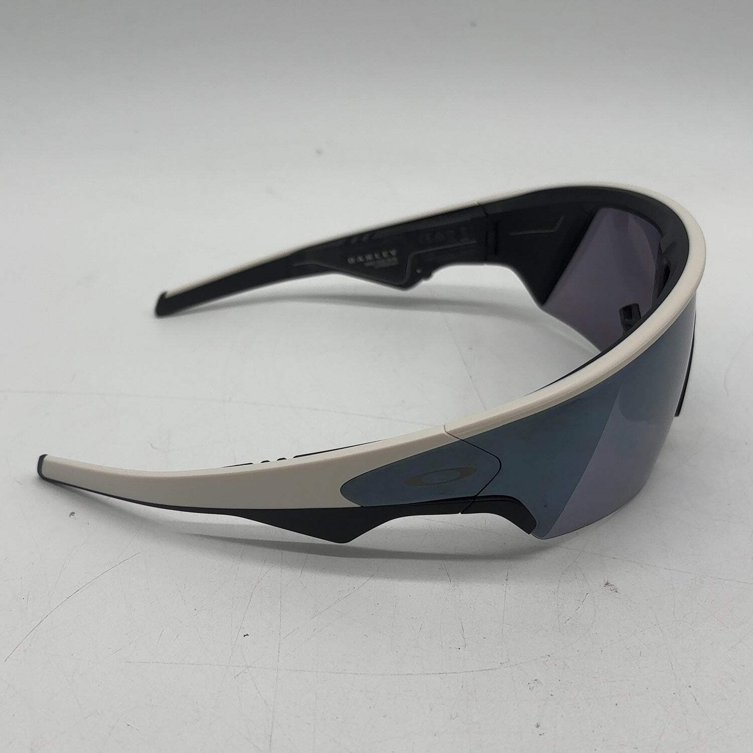 Oakley Meta Vanguard White Standard 0W8001 AI Smart Glasses
