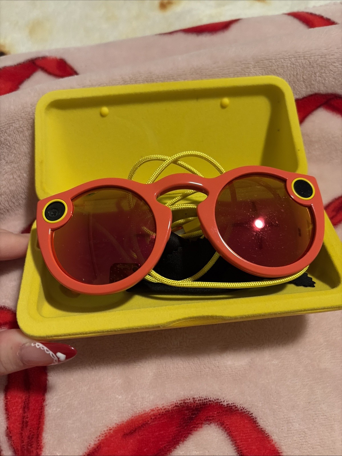 Snapchat Spectacles v1 – Coral with Case, Instruction Charger Sunglasses