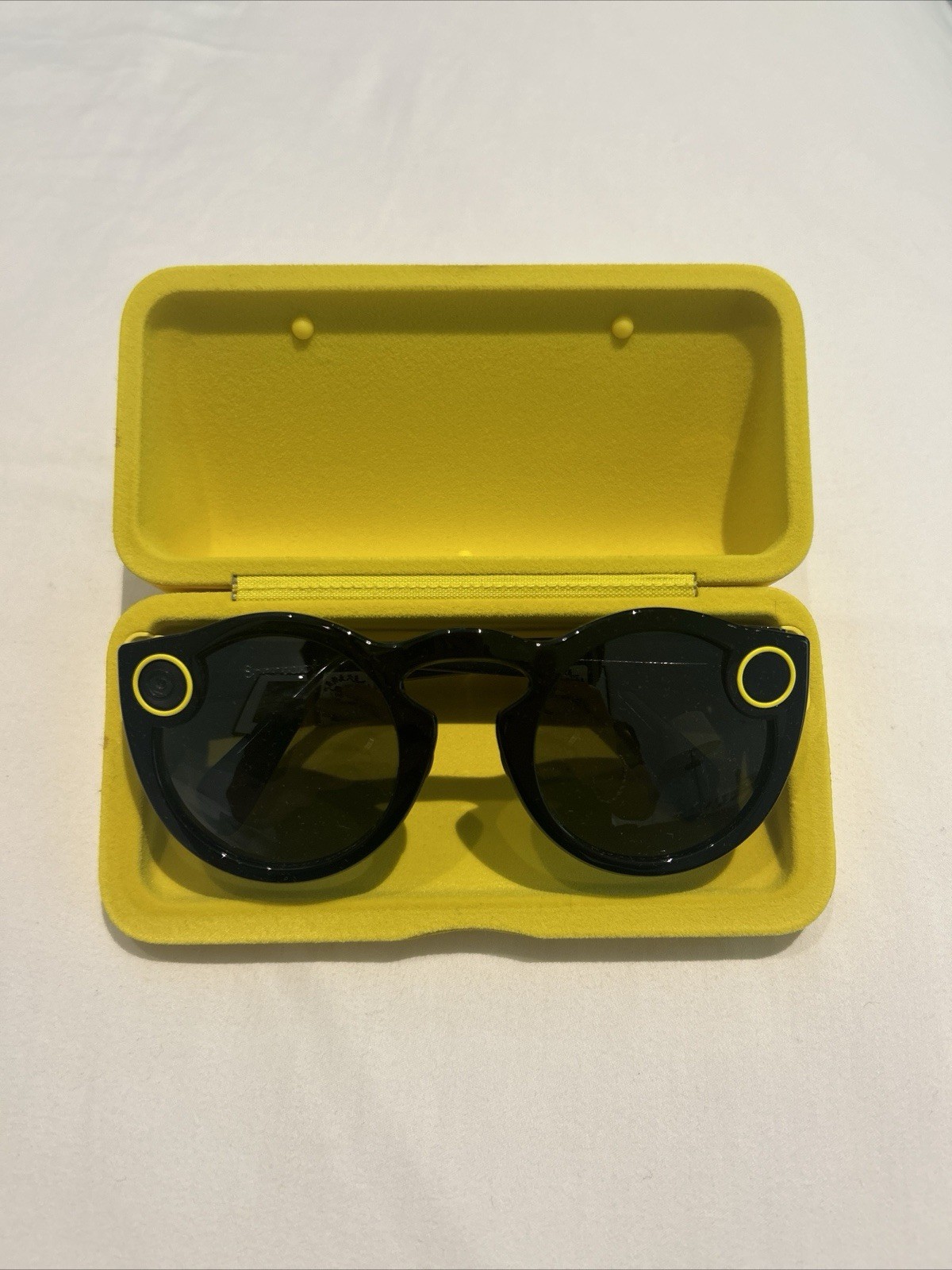 Snapchat 1st Gen Spectacles W/case ( NO CHARGER)