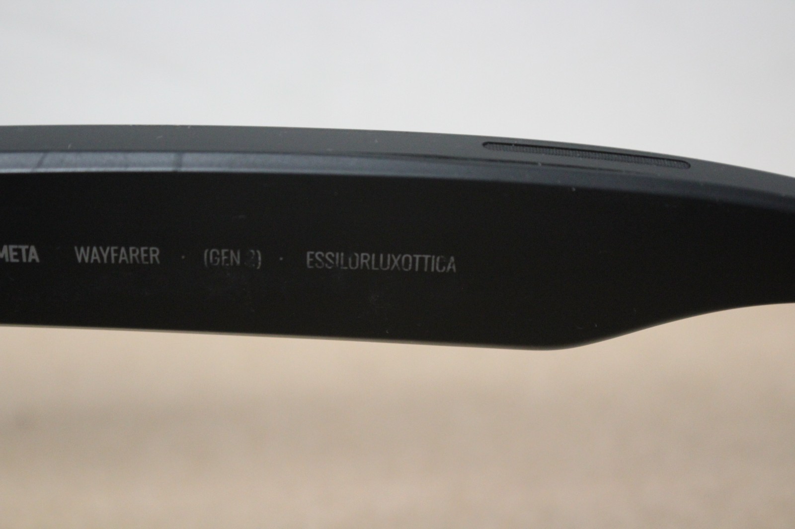 Ray-Ban Meta Wayfarer Gen 2 Matte Black Standard Smart Glasses – W/Charging Case