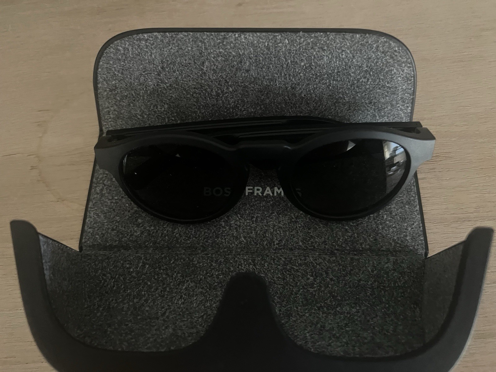 Bose Glasses Alto S/M. Missing Charger.