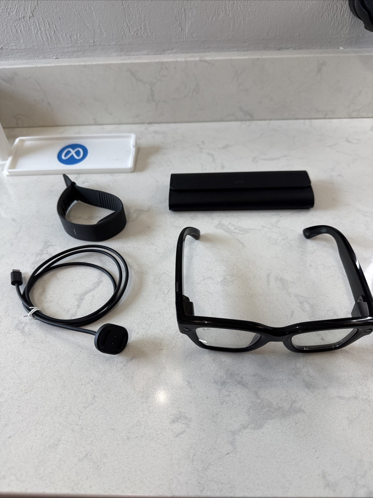 Meta Display Glasses Black, Large Frame, Size 2 Band And Charging case