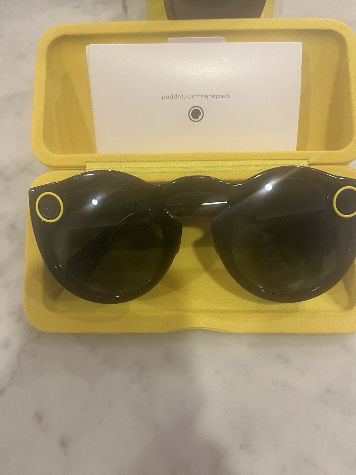 Snapchat 1st Gen Spectacles W/case ( NO CHARGER)