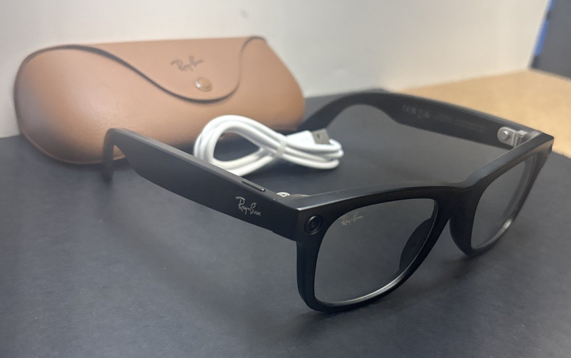 Ray-Ban Meta Wayfarer Smart Glasses Matte Black RW4008 601S1M 53 22 155 3F